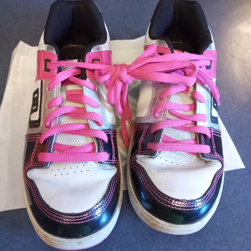 Womens DC athletic shoes